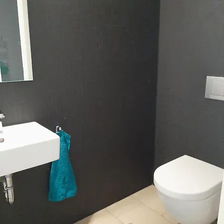 Hochwertig Im Herzen Stuttgarts Room photo